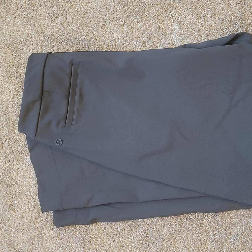 Lululemon tapered-leg mid-rise 7/8 pant * Luxtreme